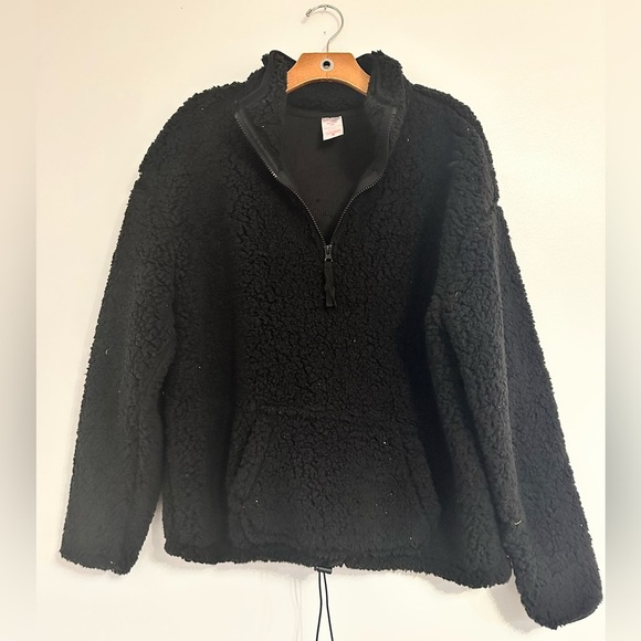 No Boundaries Tops - Cozy Black Fleece Pullover
